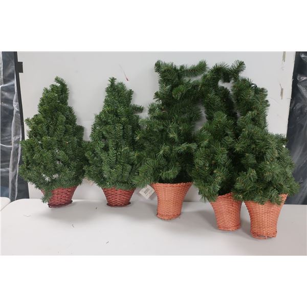 LOT DE 5 MINI ARBRES DE NOËL