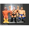 Image 1 : LOT OF 3 SMALLER WWF WRESTLING VINTAGE FIGURINES LOT 2