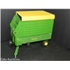 Image 1 : ERTL JOHN DEERE FORAGE WAGON