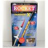 Image 1 : NEW SEALED ESTES FLYING MODEL ROCKET LAUNCH SET TANDEM-X