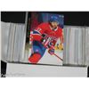 Image 2 : BOX OF RANDOM HOCKEY CARDS LOT 1