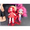 Image 2 : LOT OF 4 FASHION DOLLS