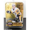 Image 1 : TIN OF MISC PACKS OF HOCKEY CARDS LOT 2