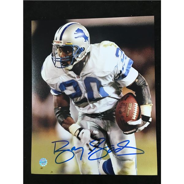 BARRY SANDERS SIGNED 8 X 10 (PRO CERT COA)