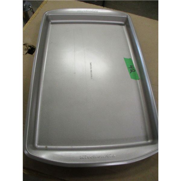 17" X 11" BAKING SHEET