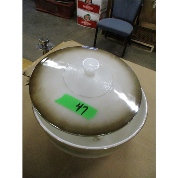 GLASS BOWL C/W LID (APPROX. 9" X 4")