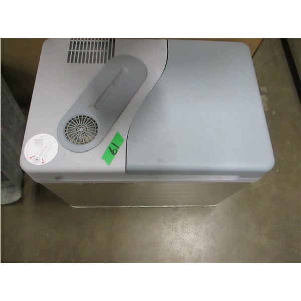 COLEMAN ICELESS 12 VOLT COOLER