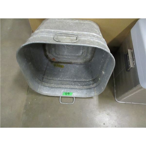 GALVANIZED WASH TUB (18" SQUARE)