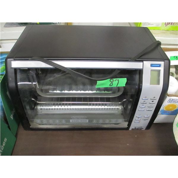 BLACK & DECKER TOASTER OVEN