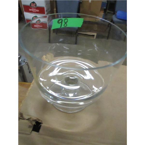 GLASS BOWL (8" X 8")