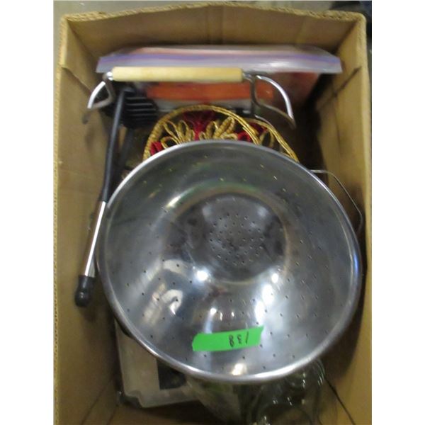 BOX C/W STRAINER & MISC