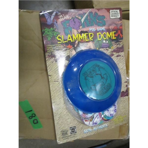 COLLECTIBLE:  BOX C/W APPROX. 25 ROHKS SLAMMER DOMES