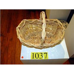 BASKET W/ WRAPPED HANDLE
