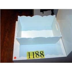 WHITE WOODEN SHELF BASKET