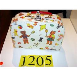 SUITCASE/PLAYHOUSE (MEDIUM)