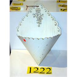 WALL BASKET/SCROLL EDGE