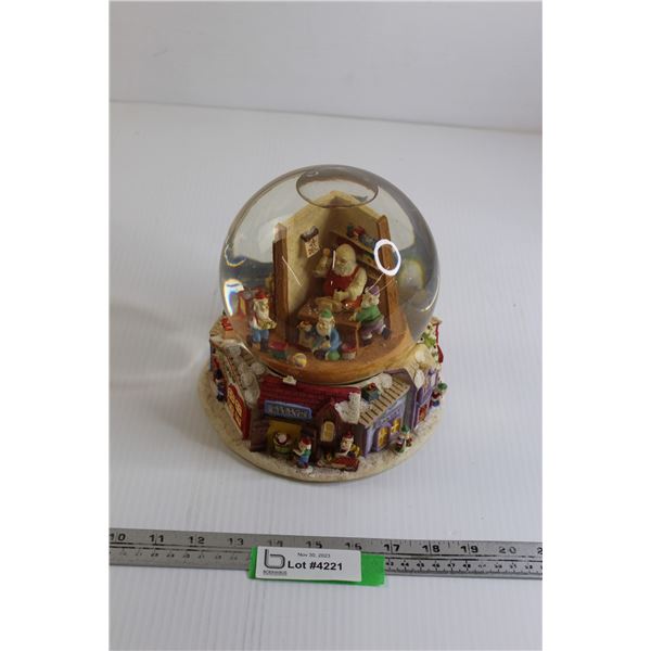 Musical Santa's Workshop Snow Globe - Works