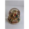 Image 4 : Musical Santa's Workshop Snow Globe - Works