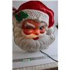 Image 1 : Light Up Santa Wall Decoration - Works