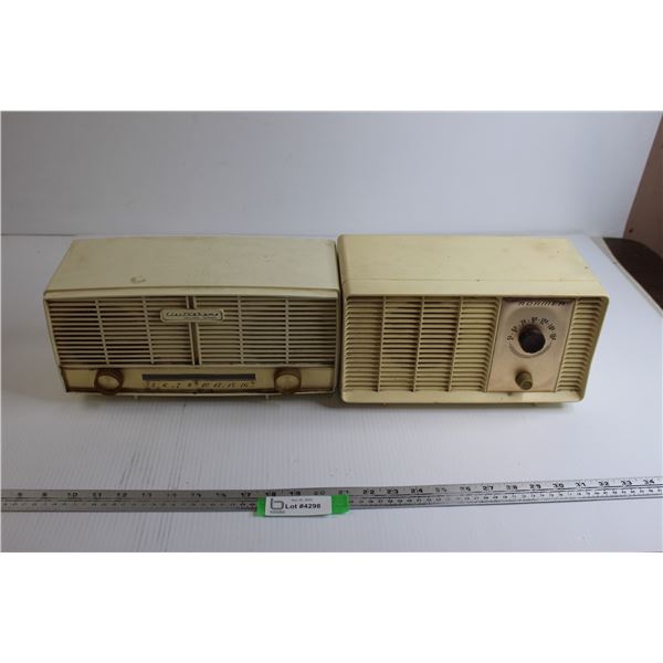 (2) Vintage Radios - Untested