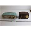Image 1 : (2) Vintage Radios - Untested
