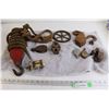 Image 1 : Assorted Pulleys, Block and Tackle