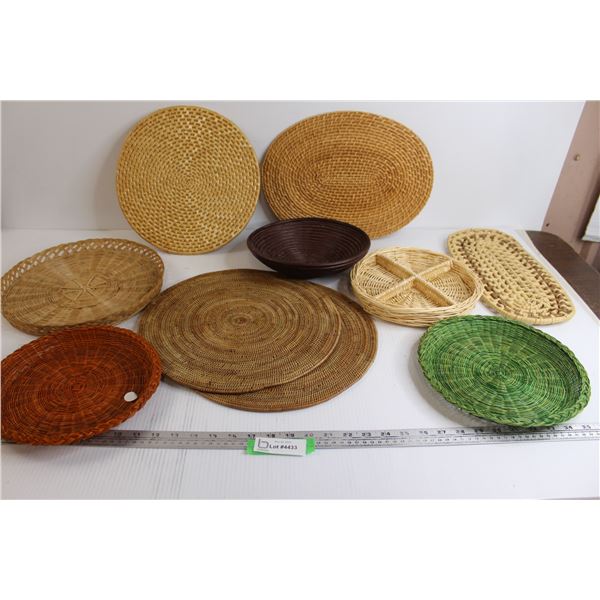(10) Wicker Wall Decor Pieces