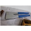 Image 4 : "Pop: Rivet Tool, Assorted Tools