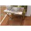 Image 3 : * (4) Vintage TV Tables