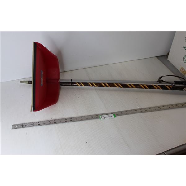 * Standing Dust Pan, Hiking Stick - Grossglockner - Hochalpenstrasse - (High Alps)