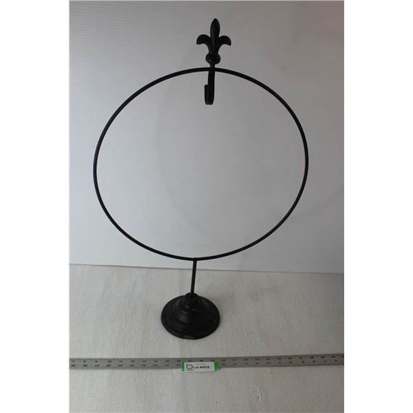 Metal Wreath Stand