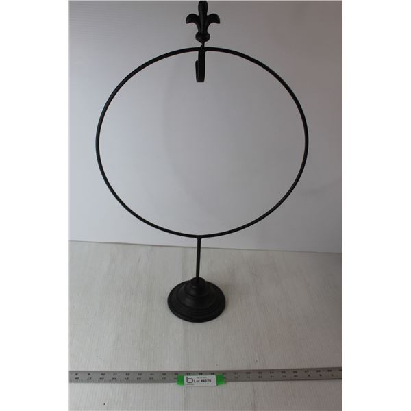 Metal Wreath Stand