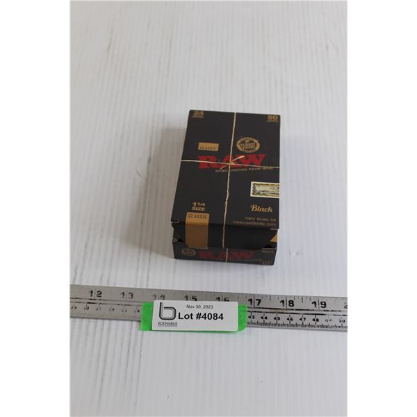 Raw Natural Unrefined Black Rolling Papers - (14) Packs