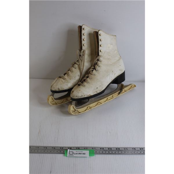 Daoust Figure Skates