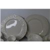 Image 2 : Dish Set - Large Plates - Plates - Cups - Saucers (incomplete)