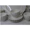 Image 6 : Dish Set - Large Plates - Plates - Cups - Saucers (incomplete)