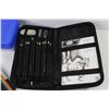 Image 3 : Sketching Set in Case - Container of Felt Pens & Crayons- - Pencil Crayons - Sketching Pad - Constru