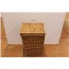 Image 1 : * Wicker Laundry Basket