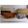 Image 1 : * (2) Nativity Scene Animals