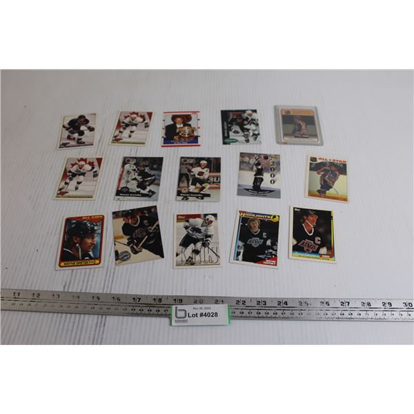 (15) Assorted Wayne Gretzky Hockey Card