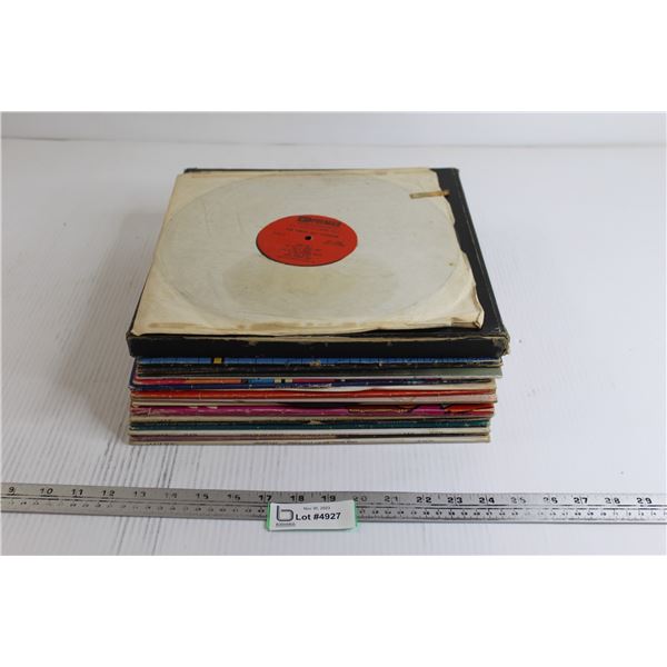 (19) Vinyl Records - Ray Charles, Nat King Cole, Elvis