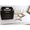 Image 1 : (5) Deer Sheds with Crate