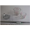 Image 1 : (2) Pyrex Liquid Measuring Cups, Glass Juicer