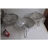 Image 5 : Large Pot with Lid, Colander, Extra Pot Lid, (3) Sifters