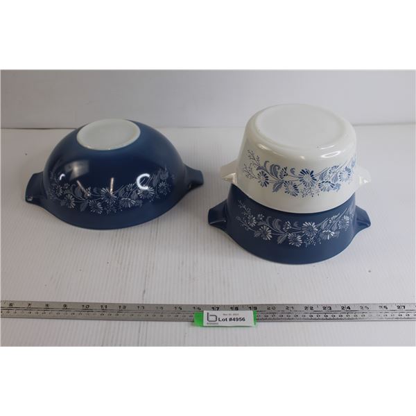 (3) Pyrex Colonial Mist Casseroles and Mixing Bowl
