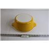 Image 1 : Yellow Pyrex 2.5 qt Casserole with Lid