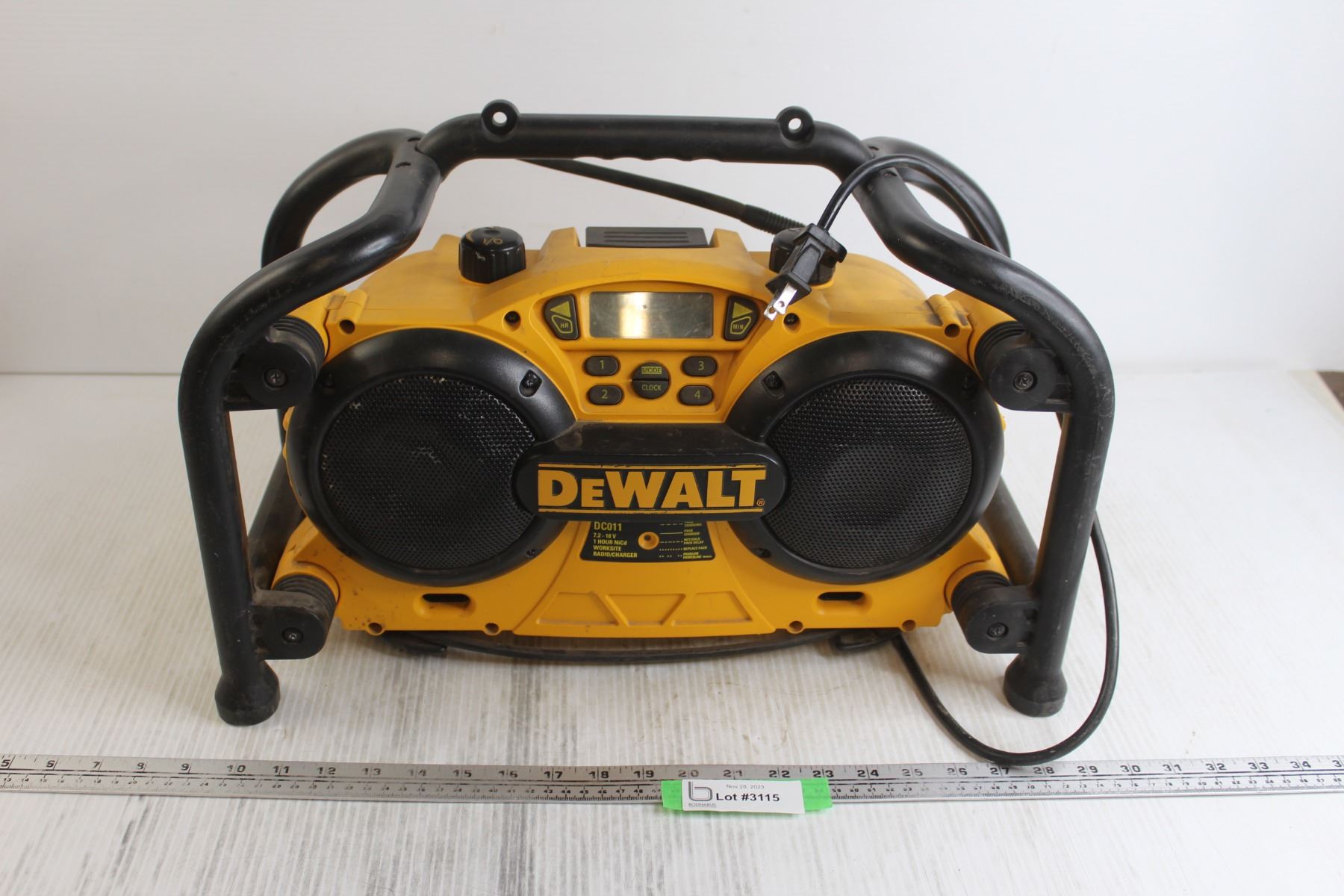 DeWalt Radio Works Bodnarus Auctioneering