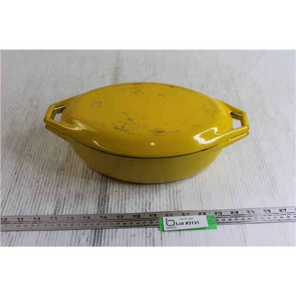 Bright Yellow Nacco Cast Iron Dutch Oven Casserole Dish w/ Lid
