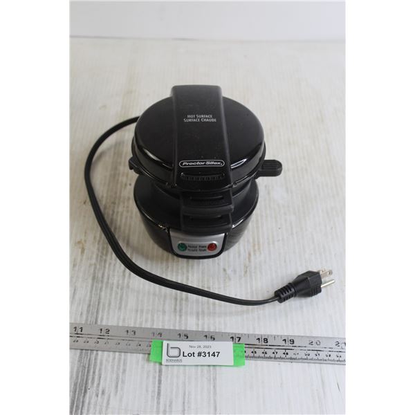 Proctor Silex 25481C Sandwich Maker, Black - Untested