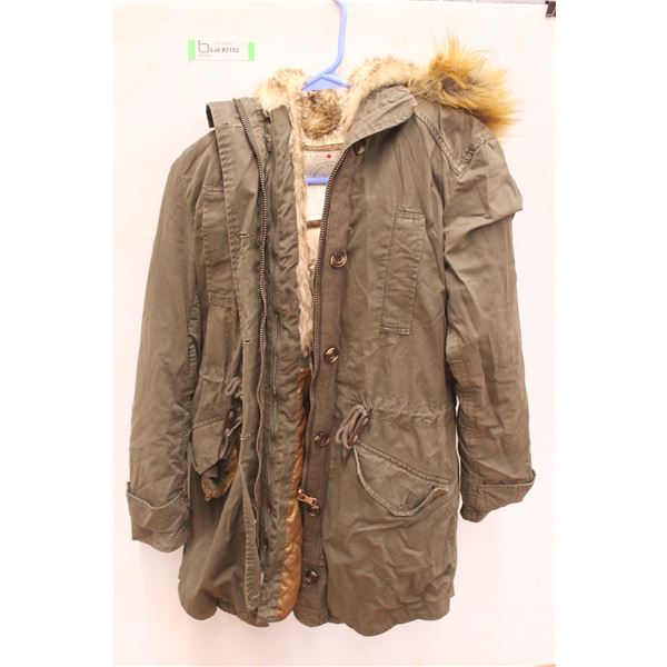 *Anorak Collection Winter Jacket - Size S